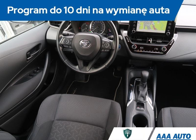 Toyota Corolla cena 76000 przebieg: 89356, rok produkcji 2019 z Mieroszów małe 301